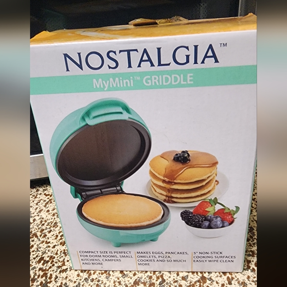A mini griddle maker